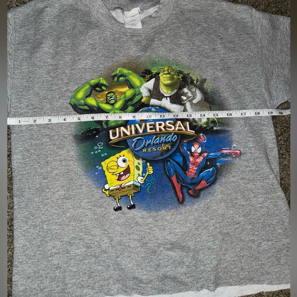 Universal Studios Crewneck - Picture 4 of 6